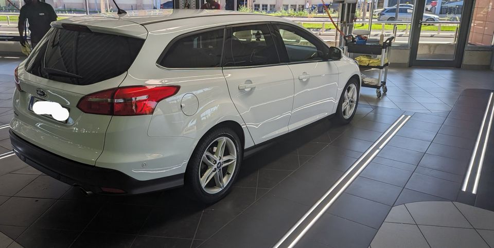 Ford Focus 1.5 Ecoboost / Tempomat / Lenkradheizung in Saarbrücken