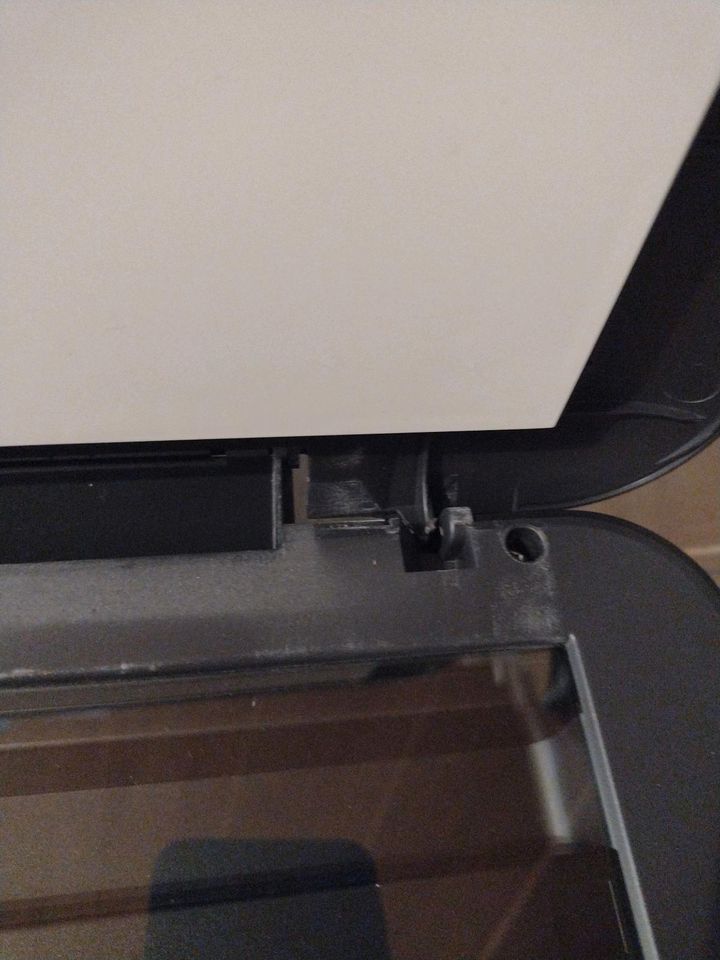 HP DeskJet 2050 Kopierer Scanner Drucker in Leopoldshöhe