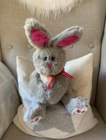 Stofftier Osterhase 38cm grau pink Kuscheltier Hase top Zustand Niedersachsen - Hambühren Vorschau