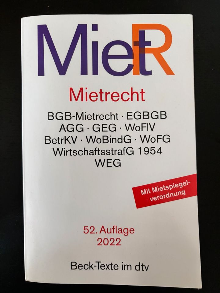 Bürgerliches Gesetzbuch und Mietrecht zu verkaufen in Dortmund