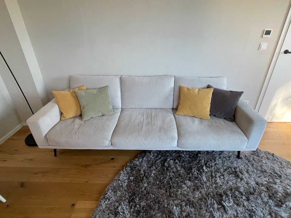 BoConcept 3-Sitzer Sofa Couch Carlton, Feincord beige 240cm in Essen