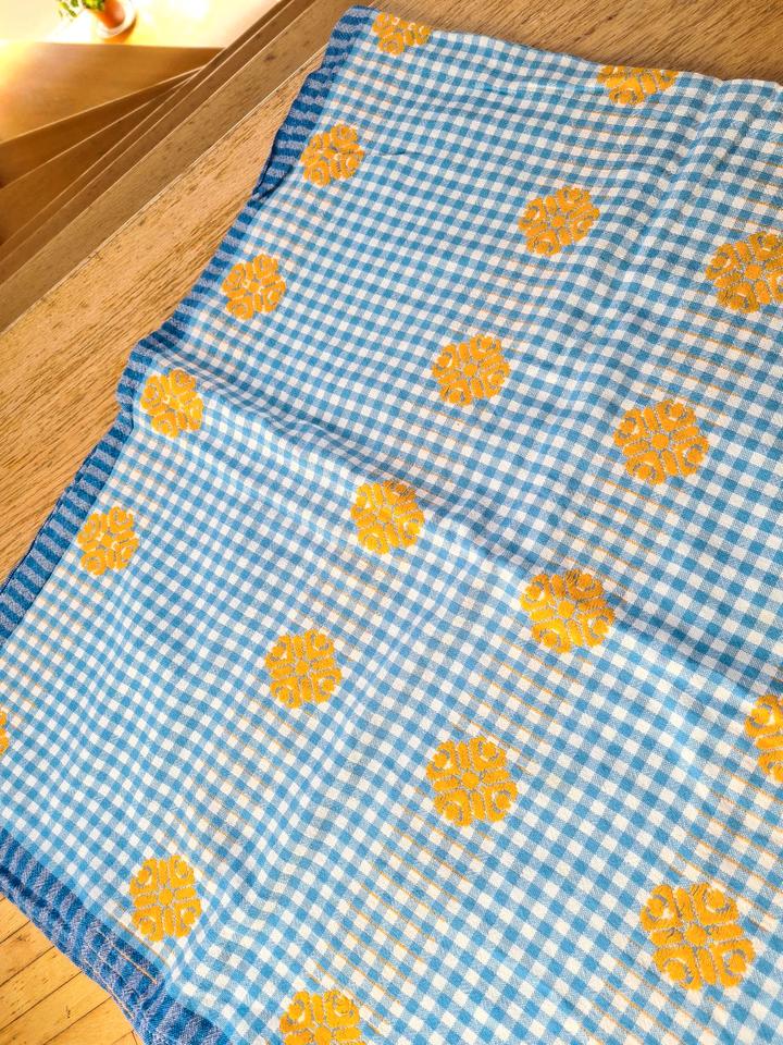 Retro Tischdecke 70er 80er Blumen auf Karo zu verschenken in Aschaffenburg