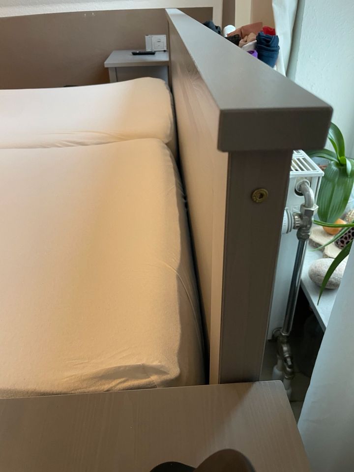 Ikea Hemnes Bett 180x200 grau Abholung bis Pfingsten in Berlin
