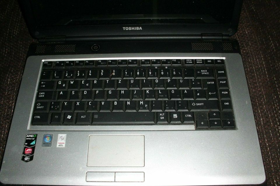 Toshiba Satellite L300D Notebook Defekt als Ersatzteil in Berlin