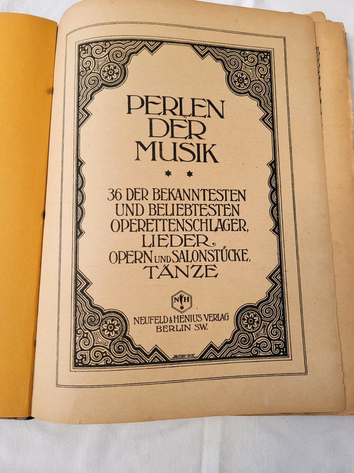 Altes Notenbuch Perlen der Musik  in Stoltebüll