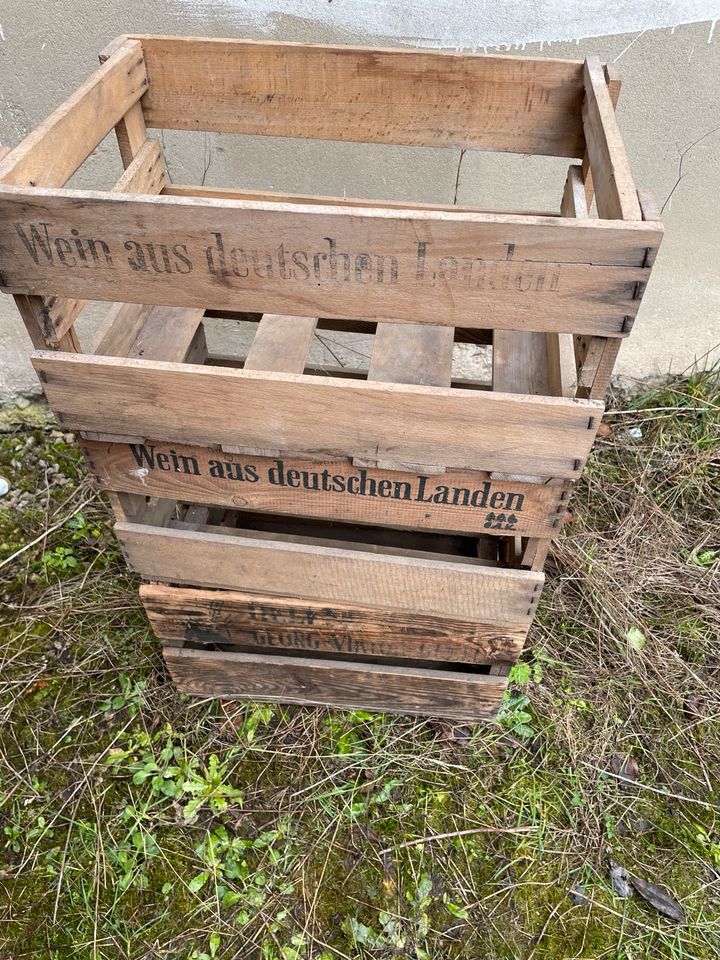 Alte Weinkisten Kisten Dekoration Holzkisten in Koblenz