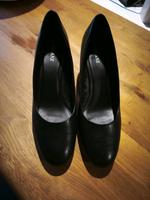 Pumps schwarz Gr. 44 Ariane/Deichmann Rheinland-Pfalz - Kalenborn-Scheuern Vorschau