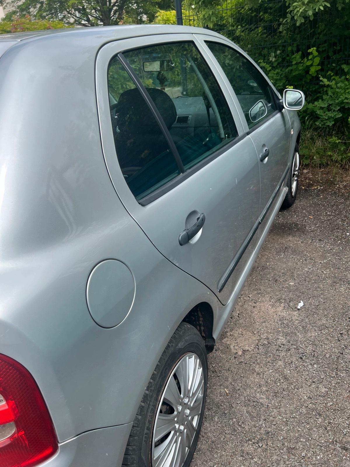 Abbildung des Autos Auto skoda  17.05.2004 g…
