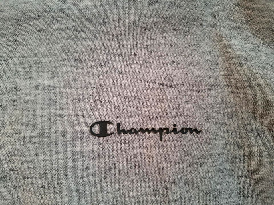 Champion Hoodie hellgrau Gr. S in Detmold