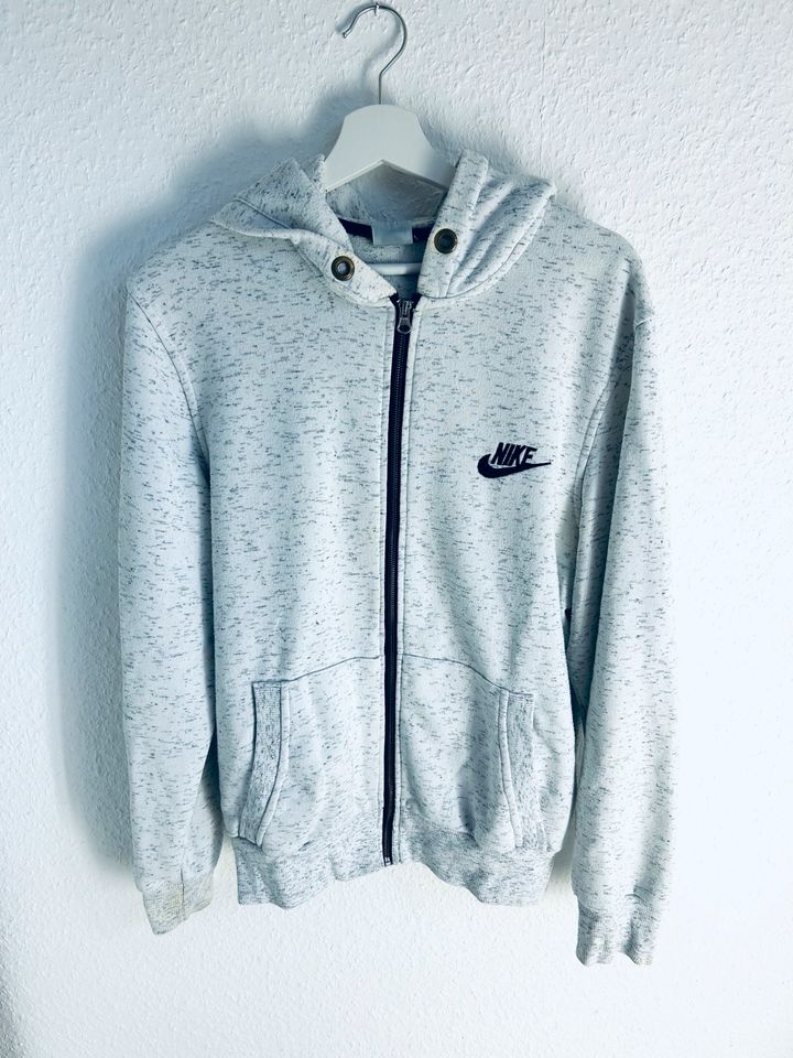 Nike Kapuzenpullover Kapuzen Pullover Hoodie M L Strickjacke in Leverkusen