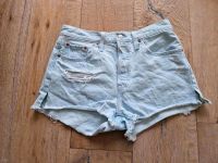 Levis 501 Hot Pant Shorts Gr. 28 hellblau Top Jeans  Nürnberg (Mittelfr) - Oststadt Vorschau