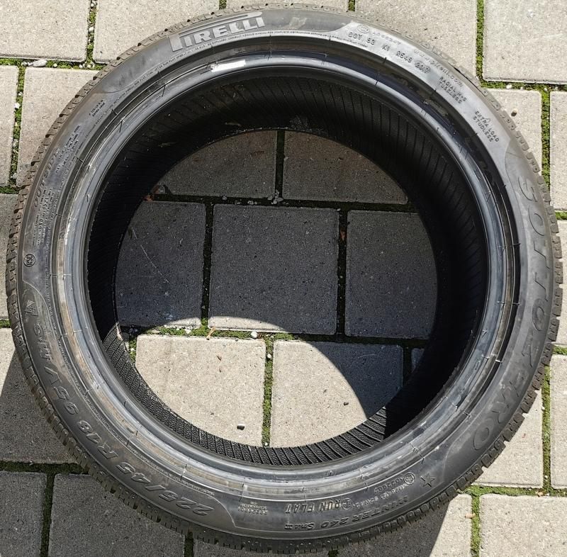 2x 225/45R18 95V PIRELLI SOTTOZERO 2 WINTERREIFEN RUNFLAT #7649 in Bad Tölz