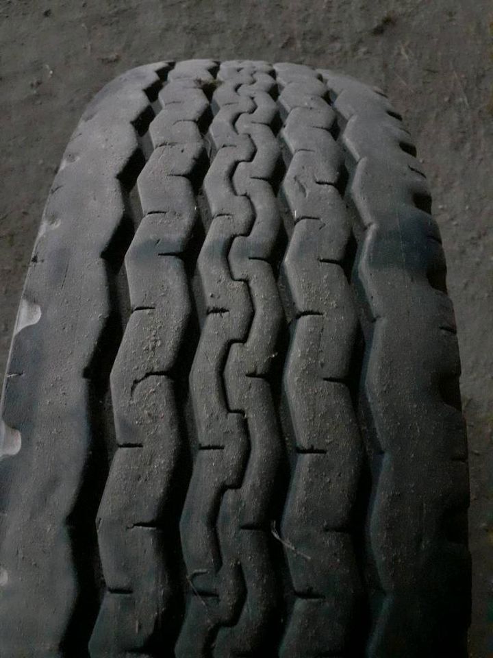 285/70 R19,5 Gebrauchtreifen top Zustand in Pfronstetten