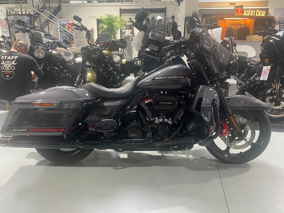 Harley-Davidson CVO Limited Ultra Electra in Linsengericht