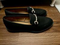 Hochwertiger Loafer / Halbschuh mit goldener Schnalle Hessen - Maintal Vorschau