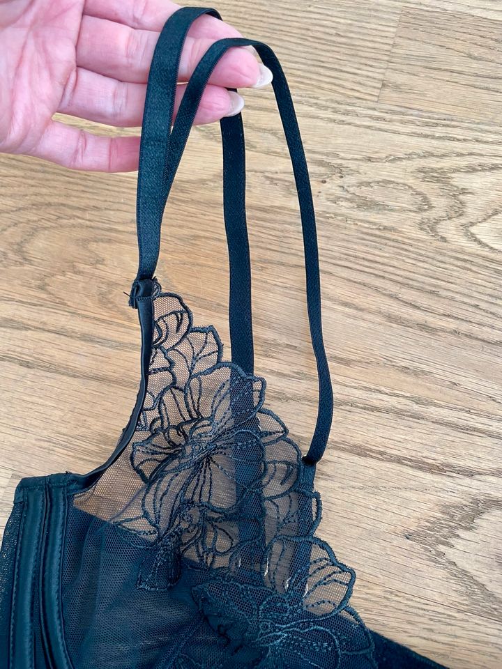 Hunkemöller Private BH Set Longline C70 XS schwarz Neu in Düsseldorf