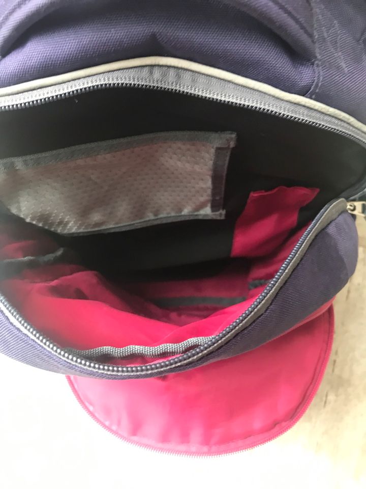 Deuter Schulrucksack Tasche lila aktiv comfort fit groß in Oelsnitz / Vogtland