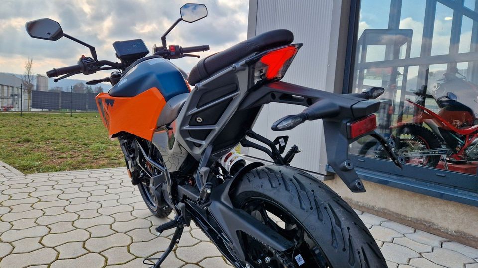 KTM 125 DUKE MY24 ORANGE LAGER A1 in Bleicherode