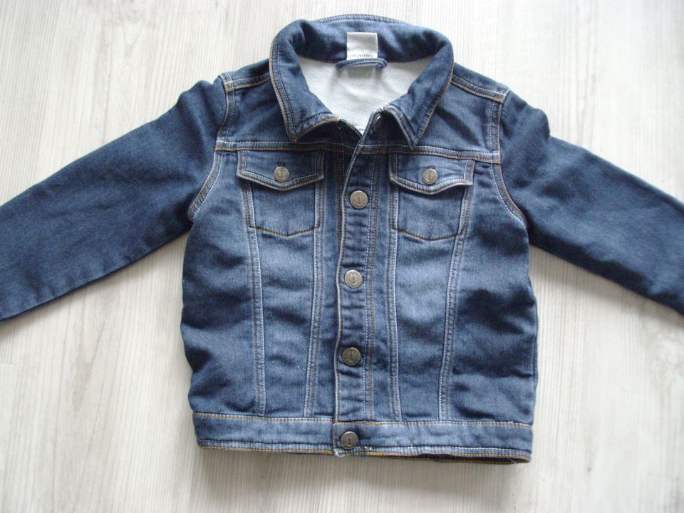 Jeansjacke Jeans Jacke Größe 110 / 116 neuwertig !!! in Ebstorf