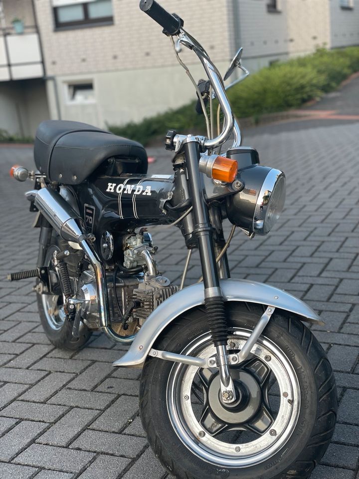 HONDA DAX ST 70 mit echten 6050km Bj. 1976 Tausch Vespa Roller in Bielefeld