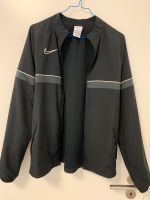 Sportjacke Nike Gr.158-170 cm Nordrhein-Westfalen - Erkelenz Vorschau