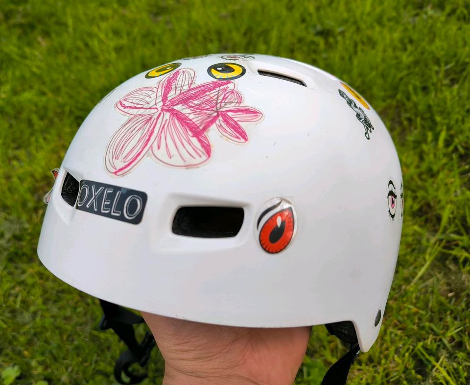 Decathlon (Oxelo) Helm für Fahrrad Skateboard Inliner - 56-61cm in Ottweiler
