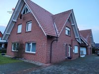 Zweifamilienhaus mit Garten und Doppelgarage in zentraler Lage von Bösel zu verkaufen. Niedersachsen - Bösel Vorschau