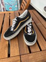 Vans Größe 39 Regenbogen Pride LGBTQ Sneaker schwarz Nordrhein-Westfalen - Leverkusen Vorschau