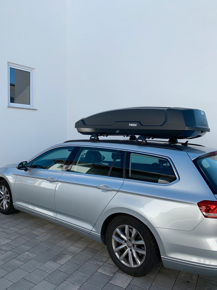 Miete Thule Dachbox Force XT Größe XL 500L Dachträger VW Passat in Rodgau