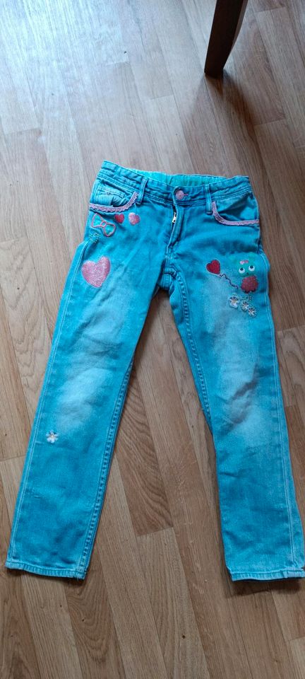 Jeans Größe 122 in Magdeburg