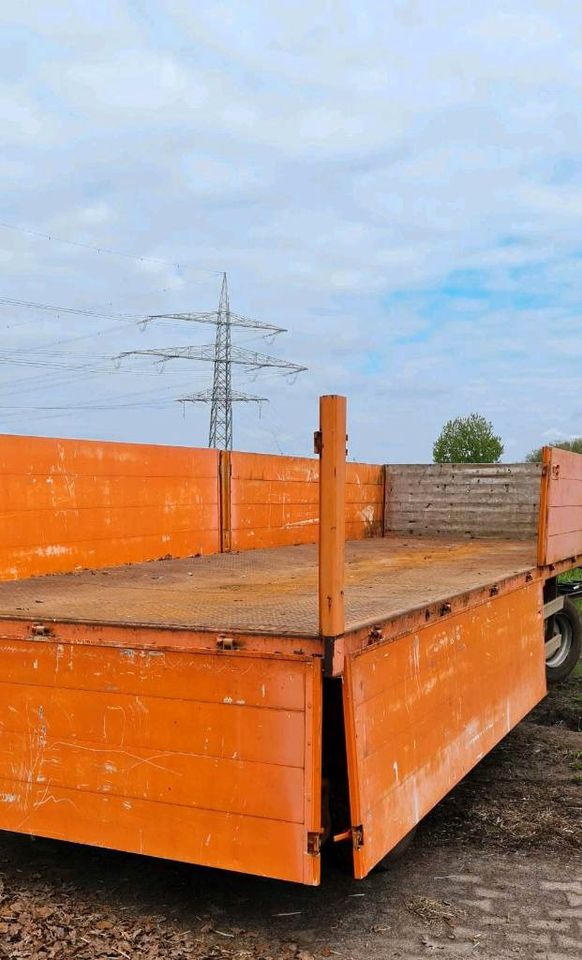 LKW Anhänger 40km Strohanhänger  Ballen Wagen in Gütersloh