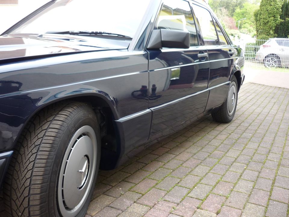 oldtimer mercedes190d in Illingen