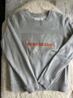 Grauer Pullover //Calvin Klein Jeans //Gr. S Niedersachsen - Hameln Vorschau