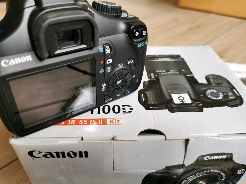 CANON EOS1100D DSLR digital Spiegelreflex Kamera, ohne Objektiv in Hamburg