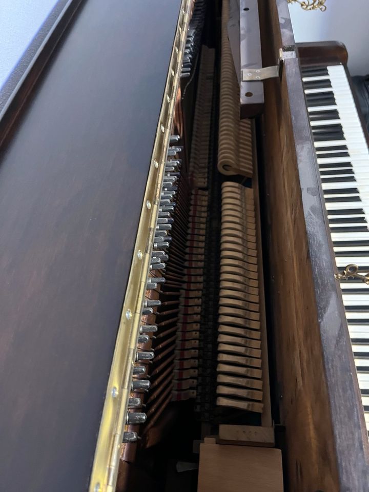 Diezerl Piano Klavier in Bibertal