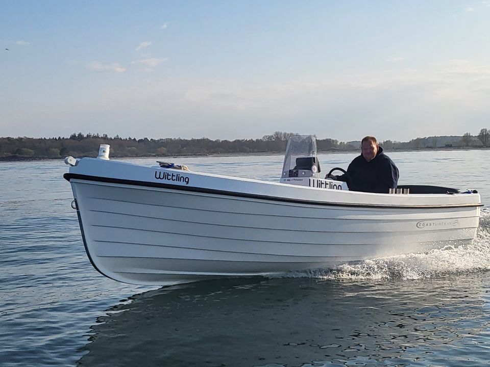 Wittling 15PS Führerscheinfrei Mietboot Weekend Angeln & Ausflug in Lütjenburg