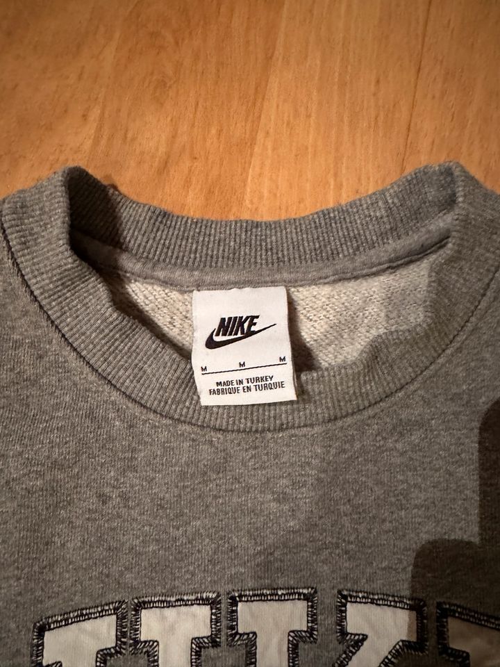Nike Sportswear Sweater in Feuchtwangen