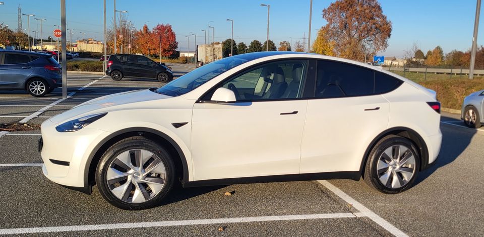 Tesla Model Y Long Range in München