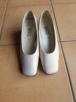 HÖGL Brautschuhe Carrara TOP Zustand Nordrhein-Westfalen - Korschenbroich Vorschau