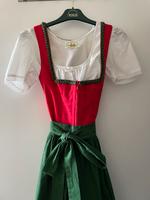 Sehr schönes Wenger Dirndl komplett mit Bluse, Größe 34 Bayern - Königsbrunn Vorschau