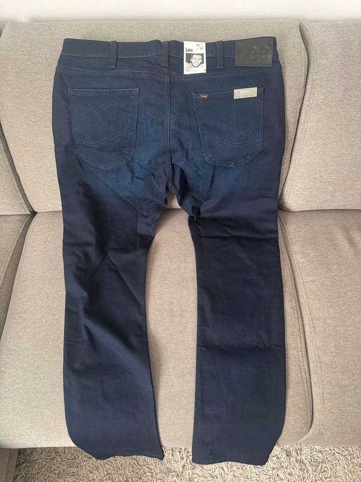 Jeans Lee Luke Slim Tapered w36 / l32 dunkelblau in Nürnberg (Mittelfr)