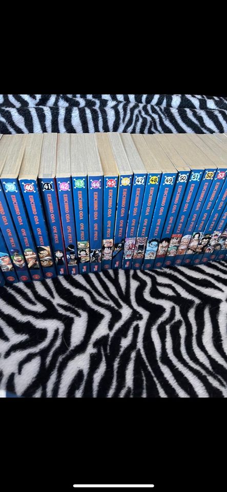 One Piece Manga Sammlung 1-106 in Hamburg
