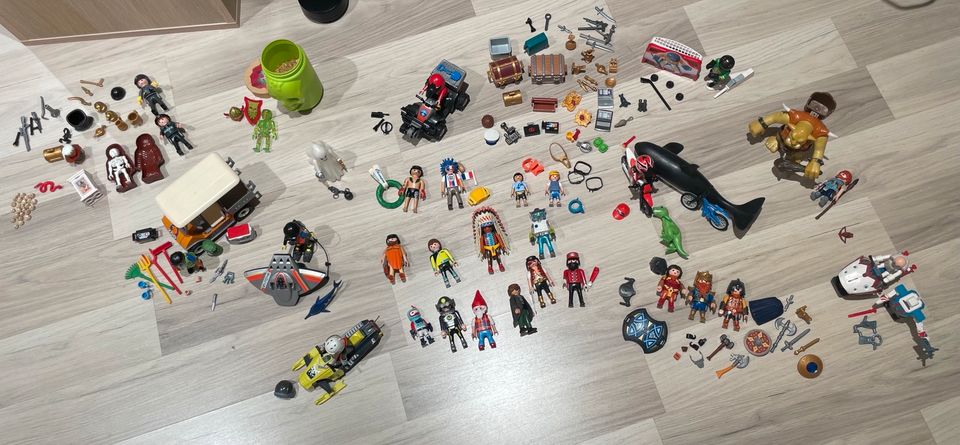 Playmobil Set bestehend aus 11 Sets + mehr! in Laufach