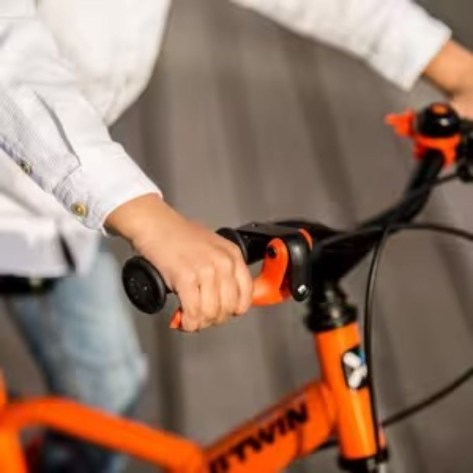 BTWIN Kinderfahrrad 16 Zoll 500 Robot orange/schwarz in Bochum