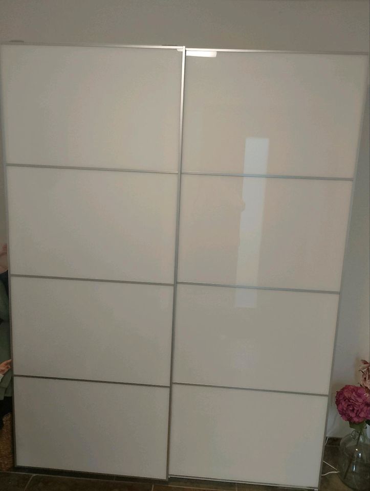 Ikea Pax Schrank 150x200 Schiebetüren mit Beleuchtung in Kastellaun