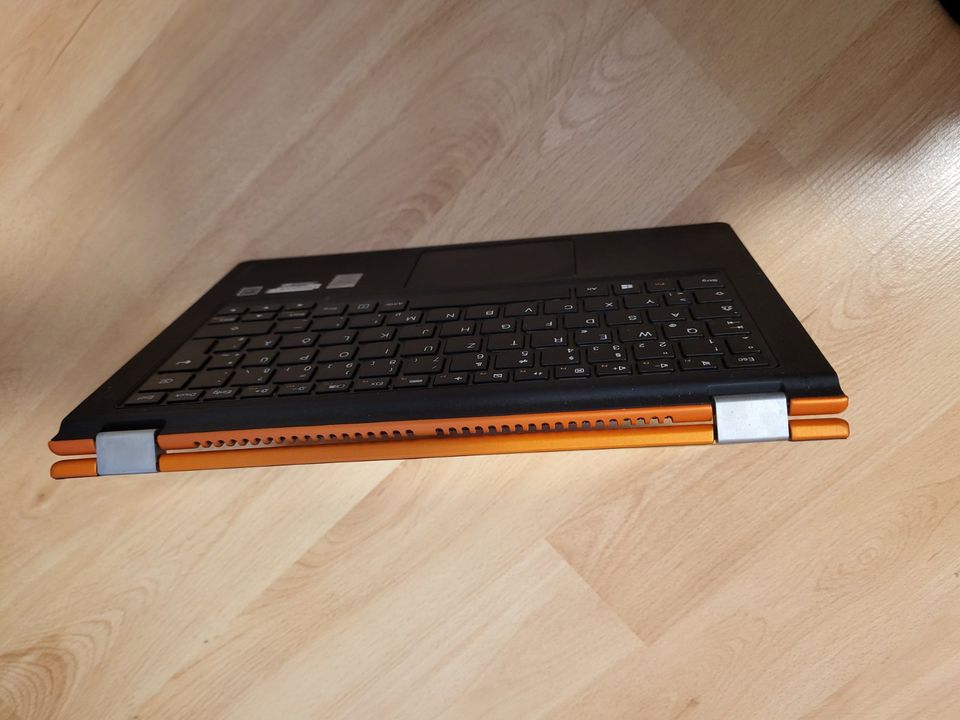Lenovo IdeaPad Yoga 11s in Velbert