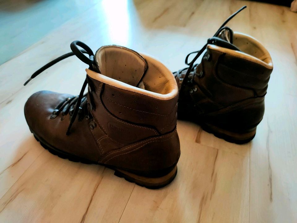 Meindl Borneo 2 MFS Wanderschuhe in Neufahrn