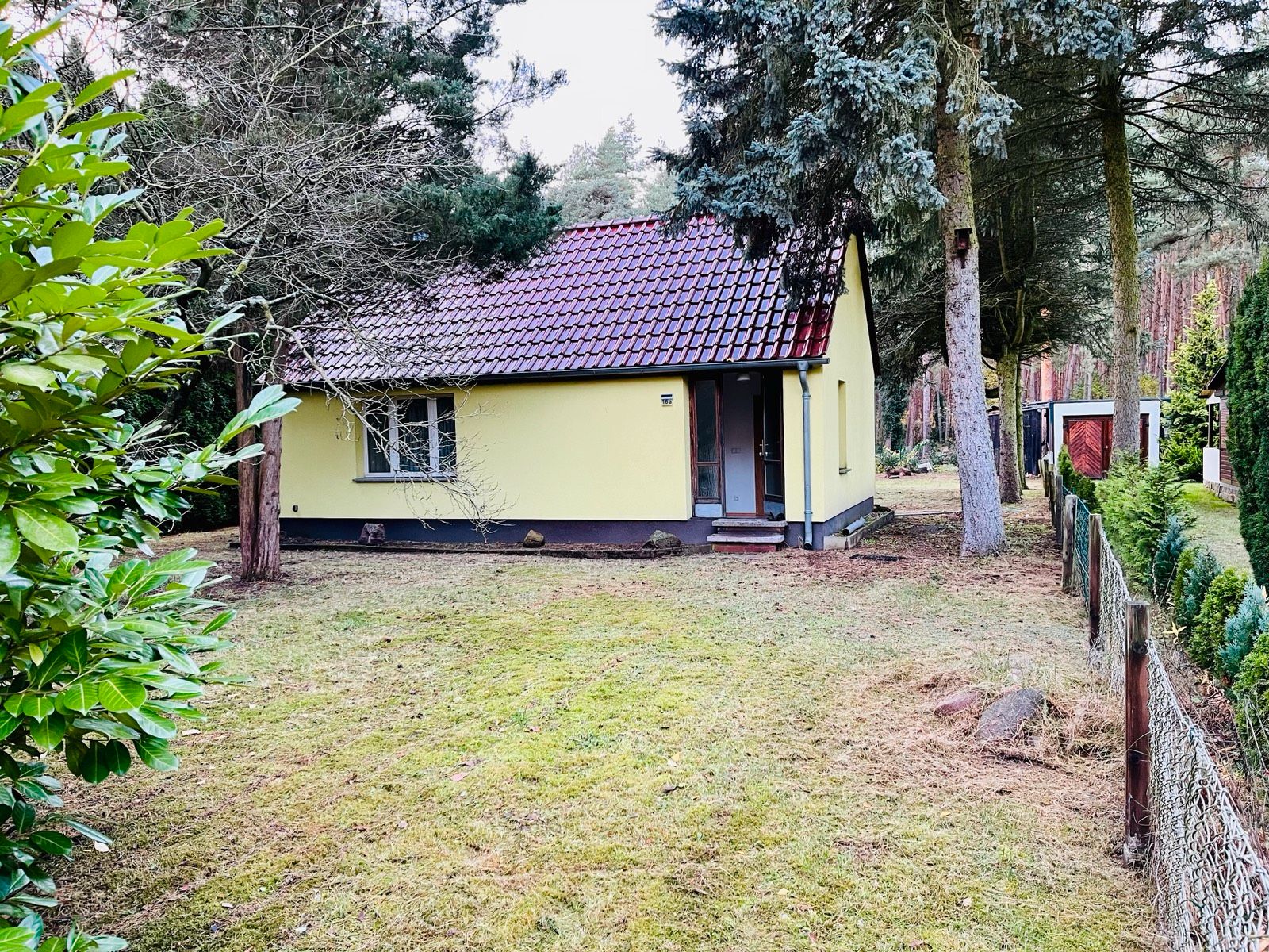Wochenendhaus Ferienwohnung Wochenendgrundstück Grundstück 700qm in