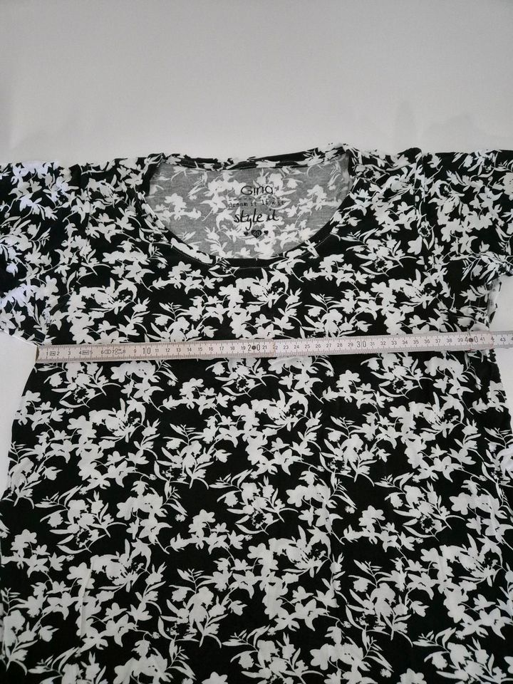 T- Shirt,  Bluse schwarz/ weiß in Bad Rodach