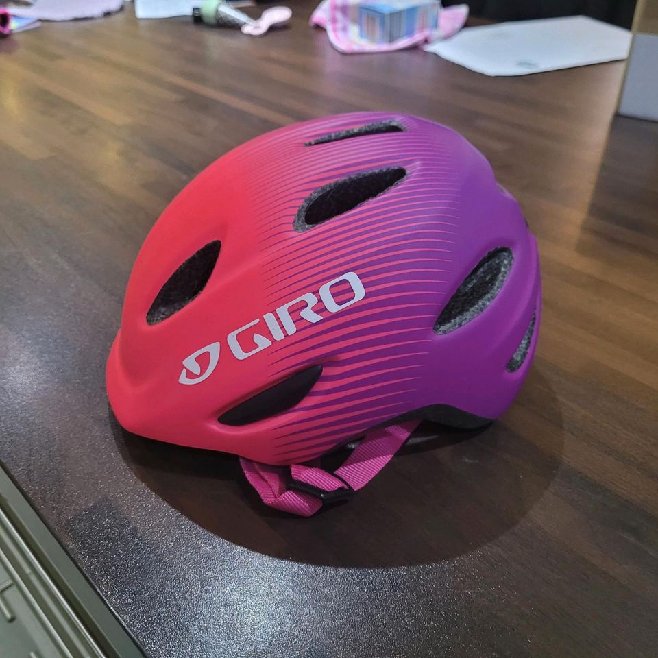 Kinderfahrradhelm Giro Scamp XS 45-49cm lila/pink in Schnürpflingen